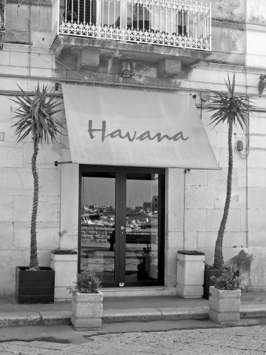 Havana bw.jpg